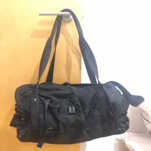 Lululemon black gym bag